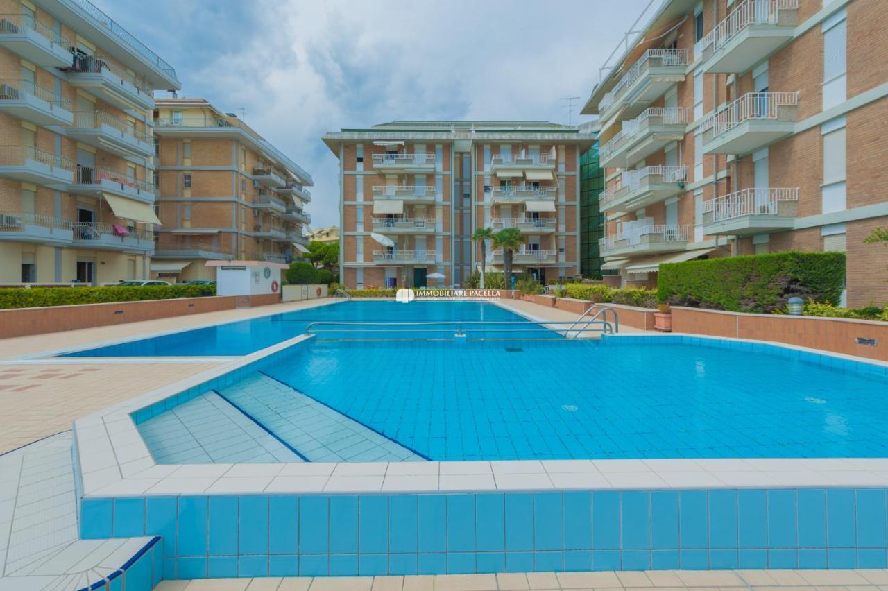 Residence Puerto Del Sol Immobiliare Pacella Lido di Jesolo Zewnętrze zdjęcie