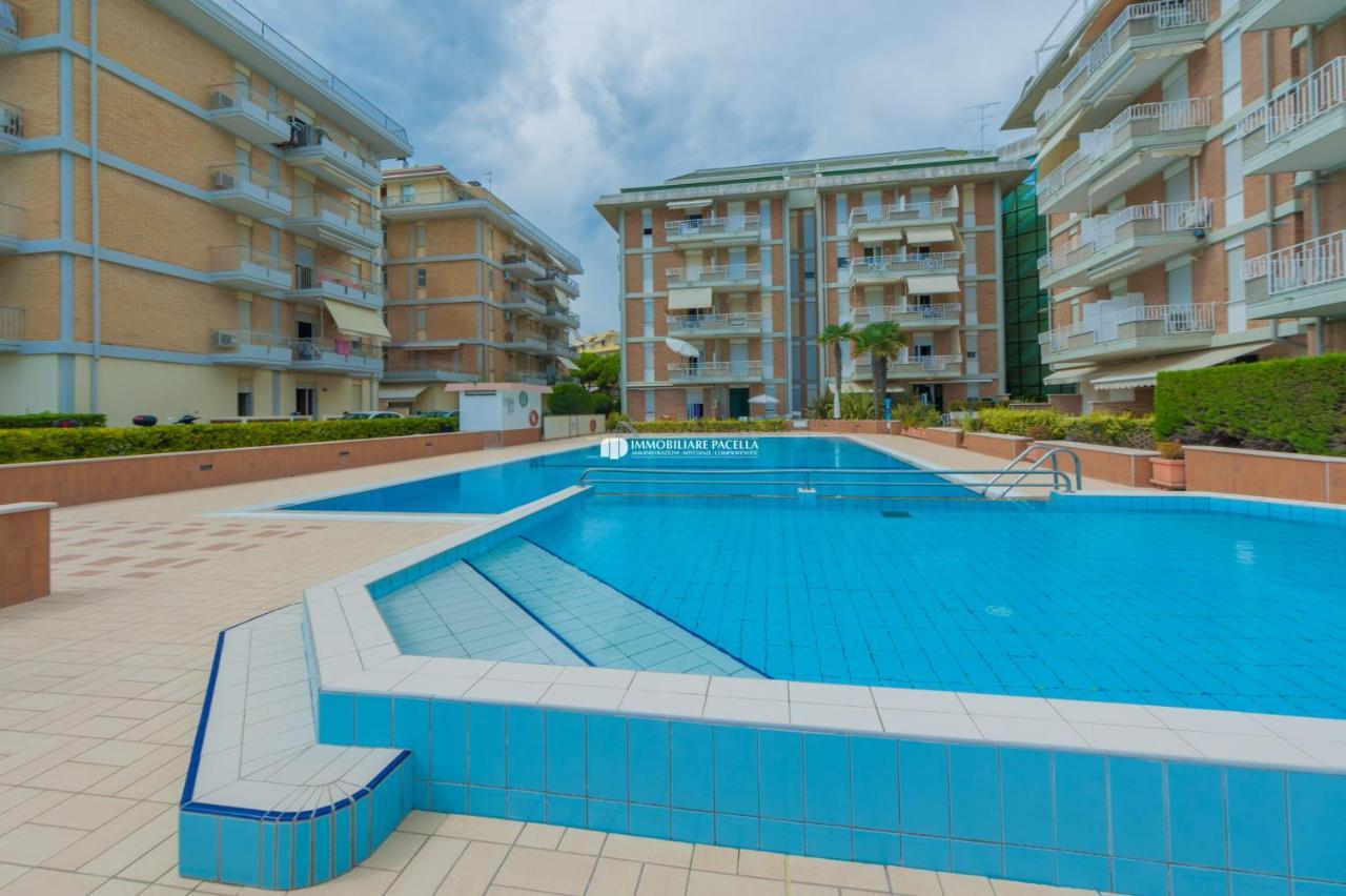 Residence Puerto Del Sol Immobiliare Pacella Lido di Jesolo Zewnętrze zdjęcie